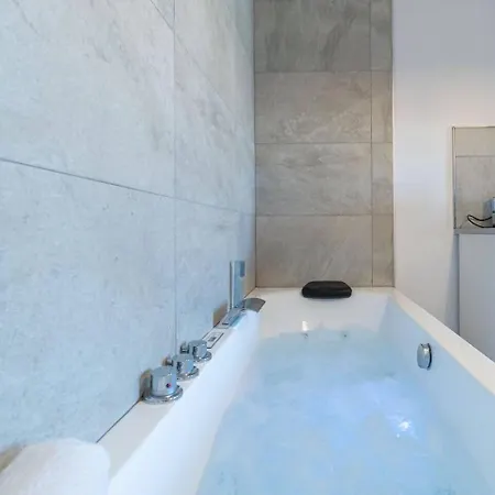 アパート Estudio Con Jacuzzi Y Vistas Al Mar エンプリアブラバ